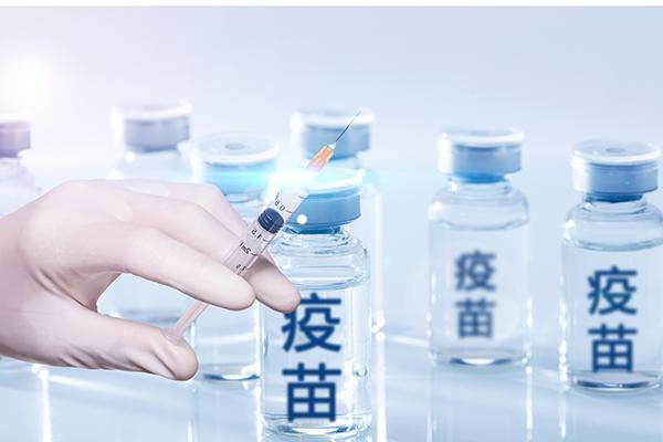 我國新冠疫苗累計接種近24億劑次，專家回應熱點問題